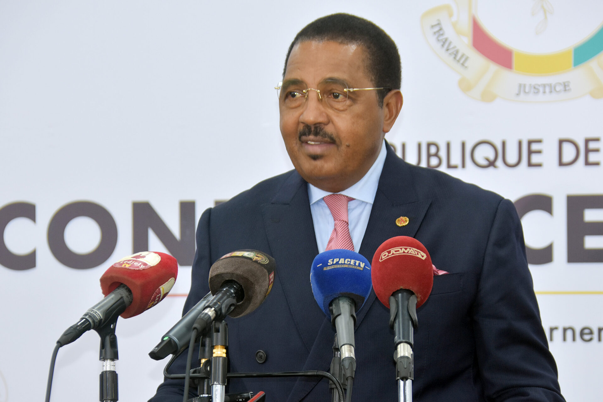 Guinée La construction de 15 centres de santé et 8 centres d